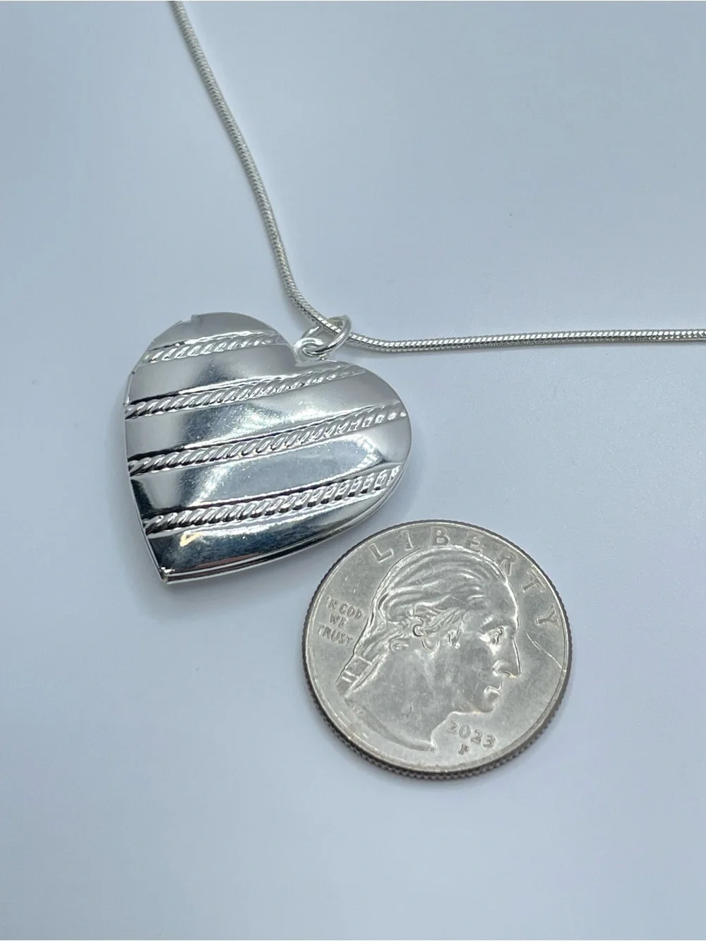 Silver Heart Locket Necklace Romantic Dainty Minimalist New Keepsake